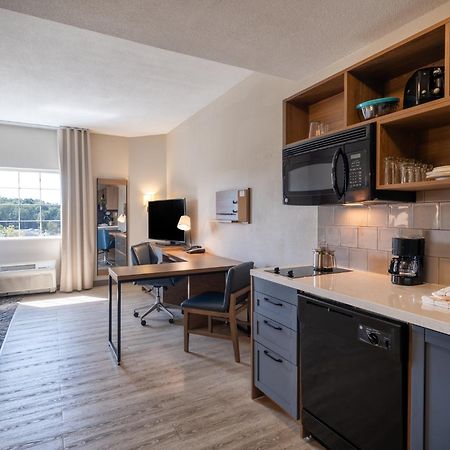 Candlewood Suites Manassas By Ihg Buitenkant foto